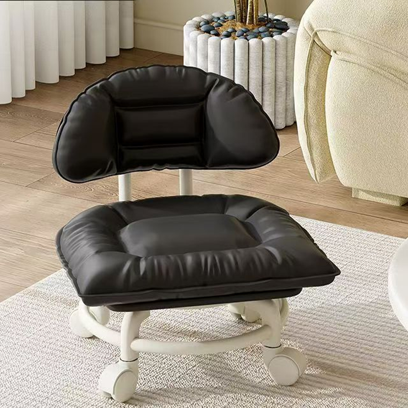 ⚡⚡⚡LAST 44 PCS LEFT!!! 🪑50% OFF NOW! ⏰ Rolling Low Stool with Backrest – Padded seat & silent casters – Perfect for workshops, garages or studios – comfortable and mobile 🛠️✨
